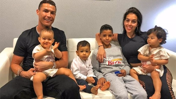 Cristiano Ronaldos Family Life Small