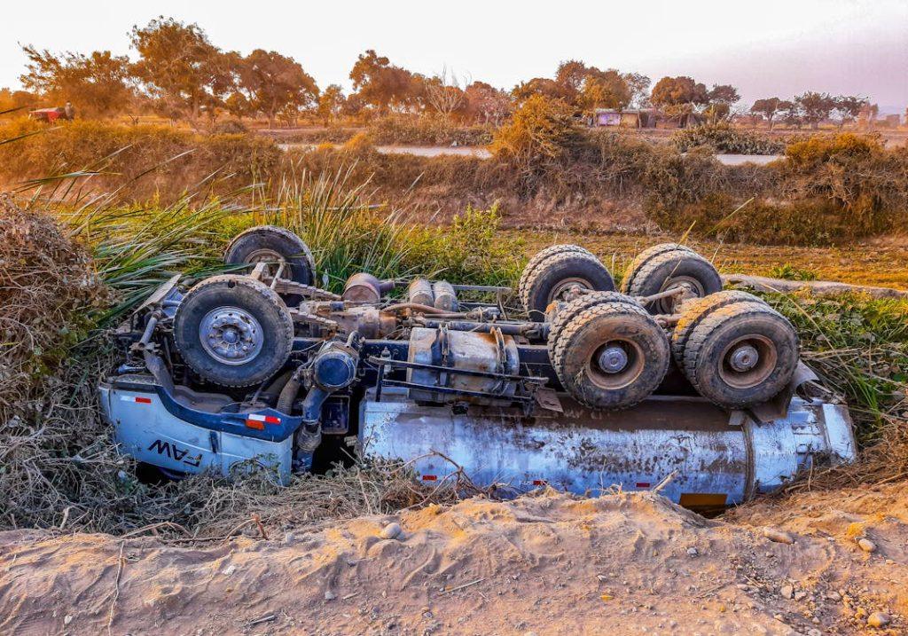 How to Build a Strong Legal Case After a Rollover Accident