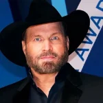 Blake Shelton Net Worth: Age, Height, Weight, Wiki, Biography, Family and More