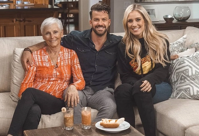 Johnny Bananas Family 2