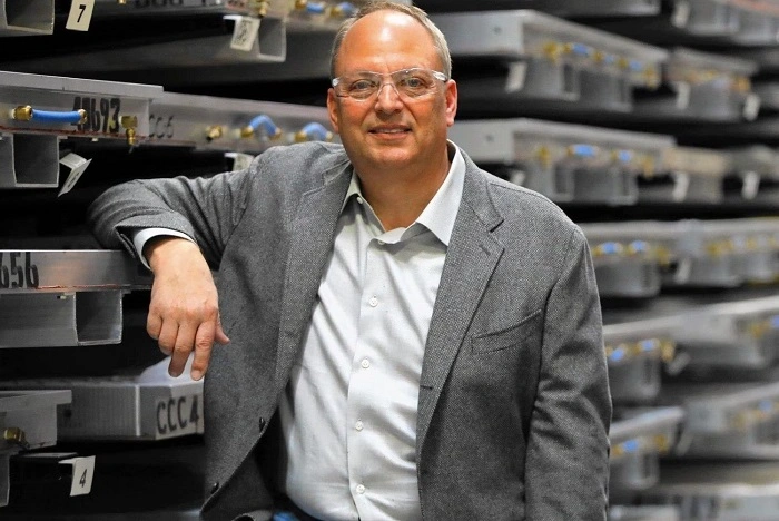 David MacNeil Biography and Wiki