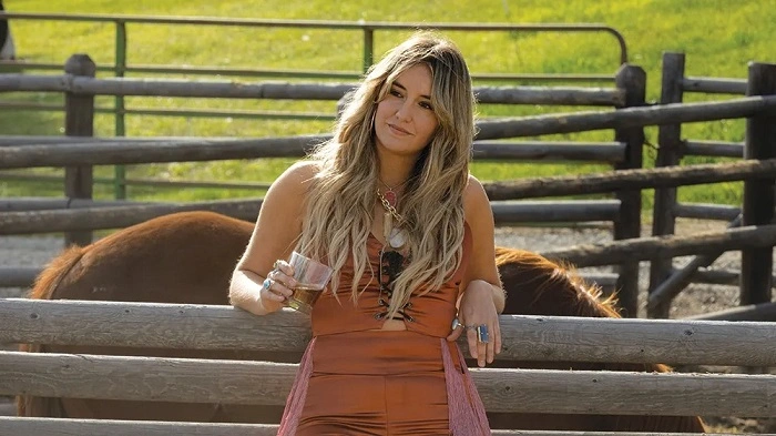 Who's Lainey Wilson?