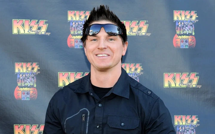 Zak Bagans Net Worth : Ghost Adventures, Haunted Museum and Building a Paranormal Empire