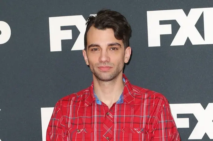 Who is Jay Baruchel (1)